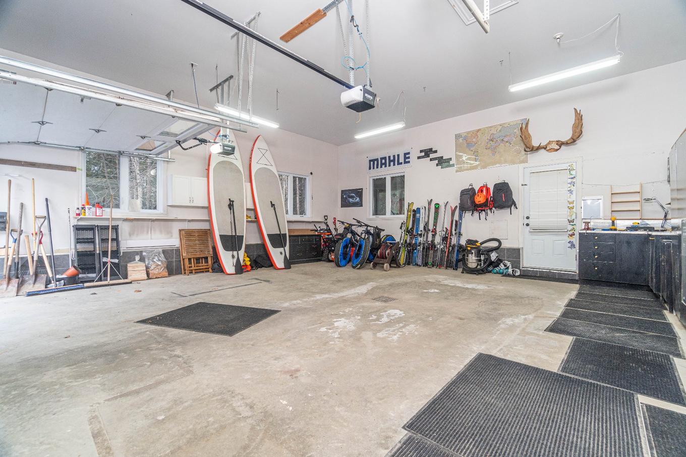 Garage - 120 Ch. Du Faubourg, Mont-Tremblant, QC - Indoor Photo Showing Garage