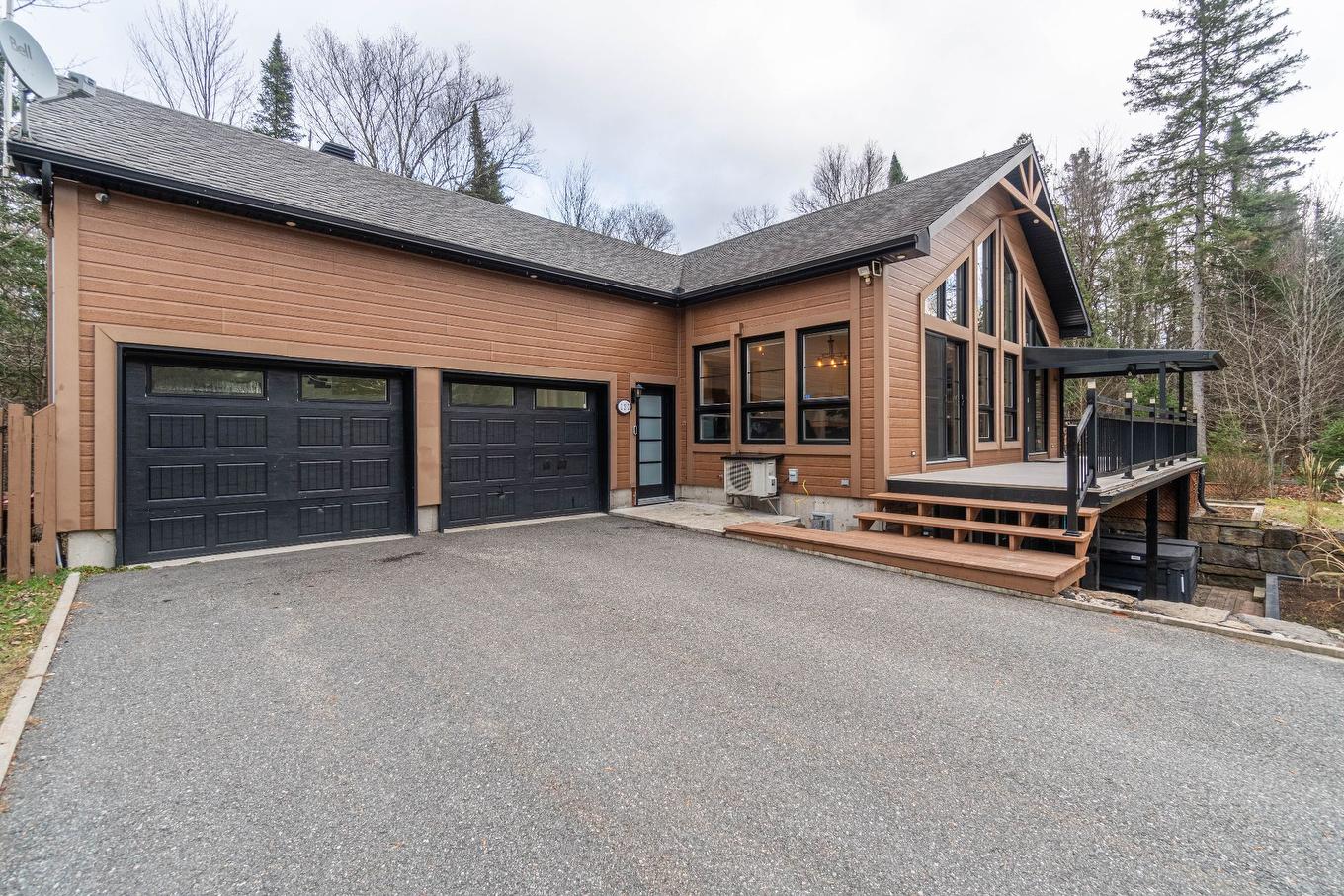 Frontage - 120 Ch. Du Faubourg, Mont-Tremblant, QC - Outdoor