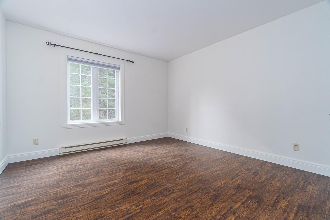Primary bedroom - 205-145 Rue Du Ruisseau-Clair, Mont-Tremblant, QC - Indoor Photo Showing Other Room