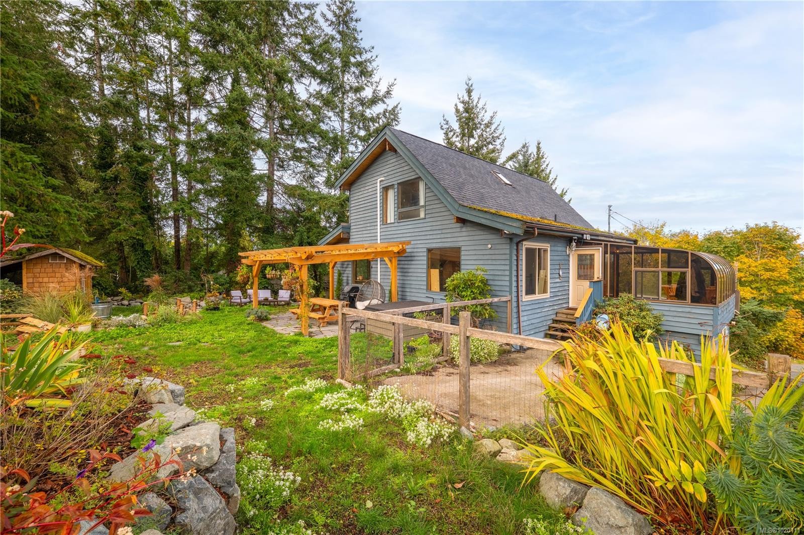 6869 Philip Rd, Lantzville, BC