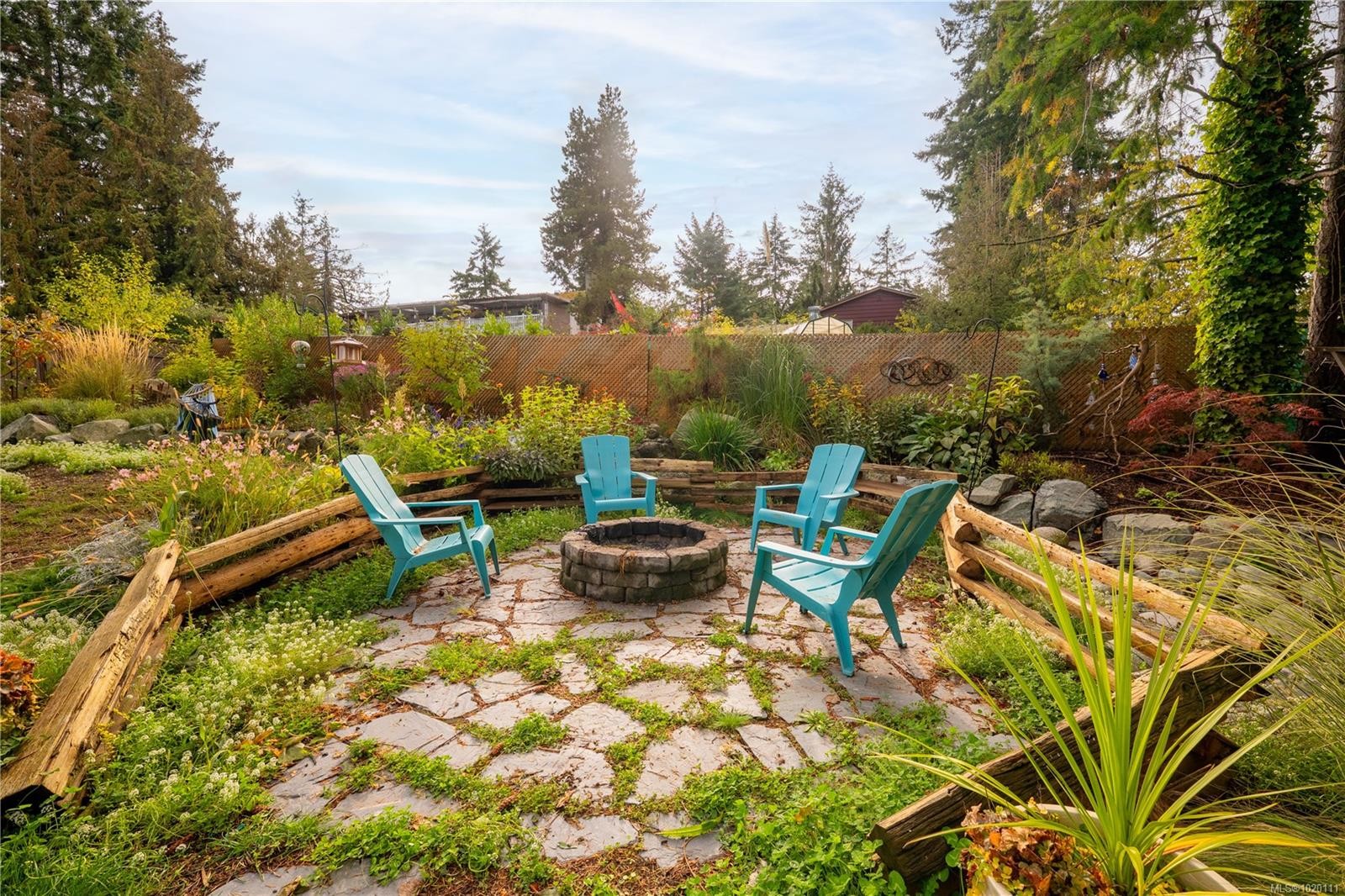 6869 Philip Rd, Lantzville, BC