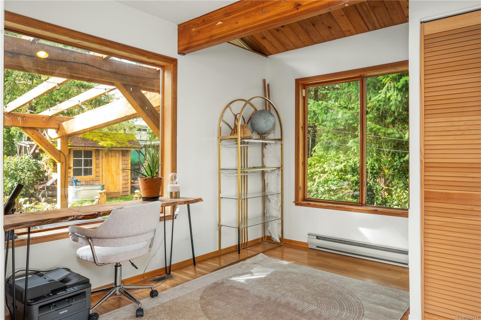 6869 Philip Rd, Lantzville, BC