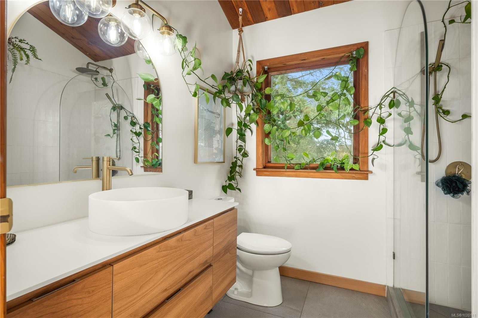 6869 Philip Rd, Lantzville, BC