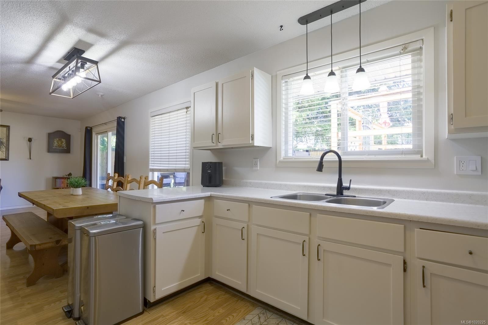 6144 Edgehill Pl, Duncan, BC