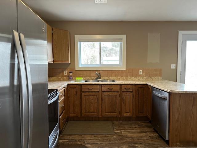113 Centennial Drive, Schreiber, ON - Indoor Photo Showing Kitchen With Double Sink