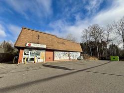 336 Wardrope Avenue Thunder Bay, ON P7G 2H2