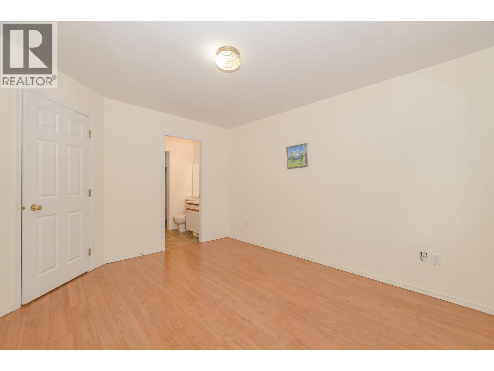 111 Harbourfront Drive Nw Unit# 47, Salmon Arm, BC - Indoor Photo Showing Other Room