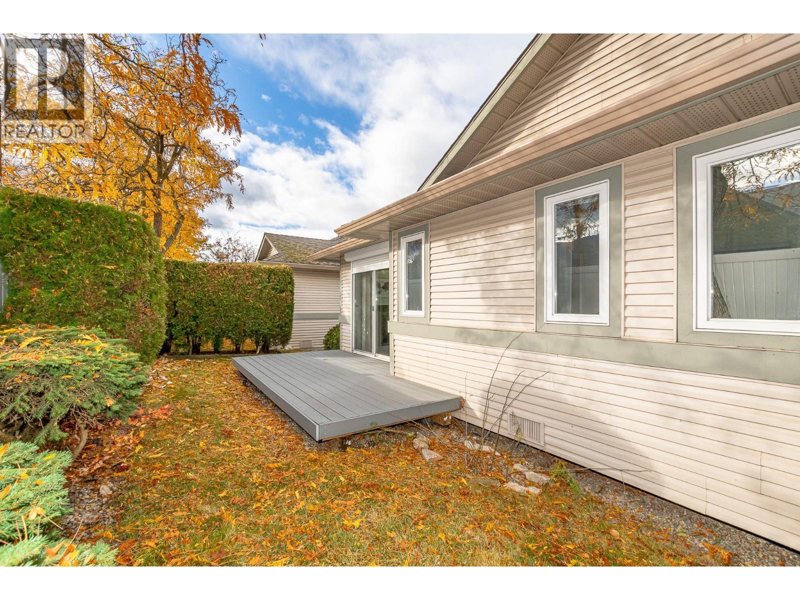 111 Harbourfront Drive Nw Unit# 47, Salmon Arm, BC - Outdoor