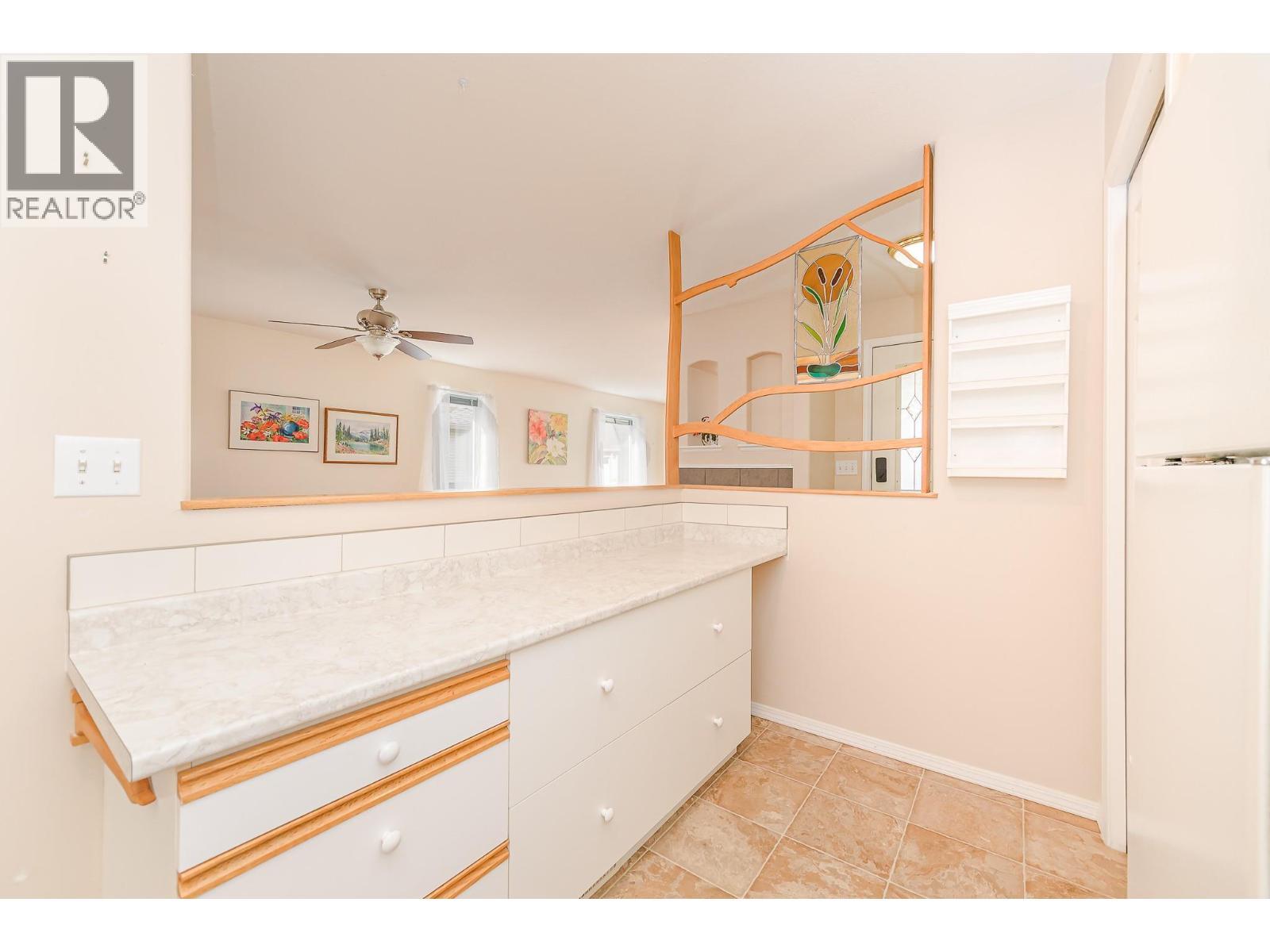 111 Harbourfront Drive Nw Unit# 47, Salmon Arm, BC - Indoor Photo Showing Other Room