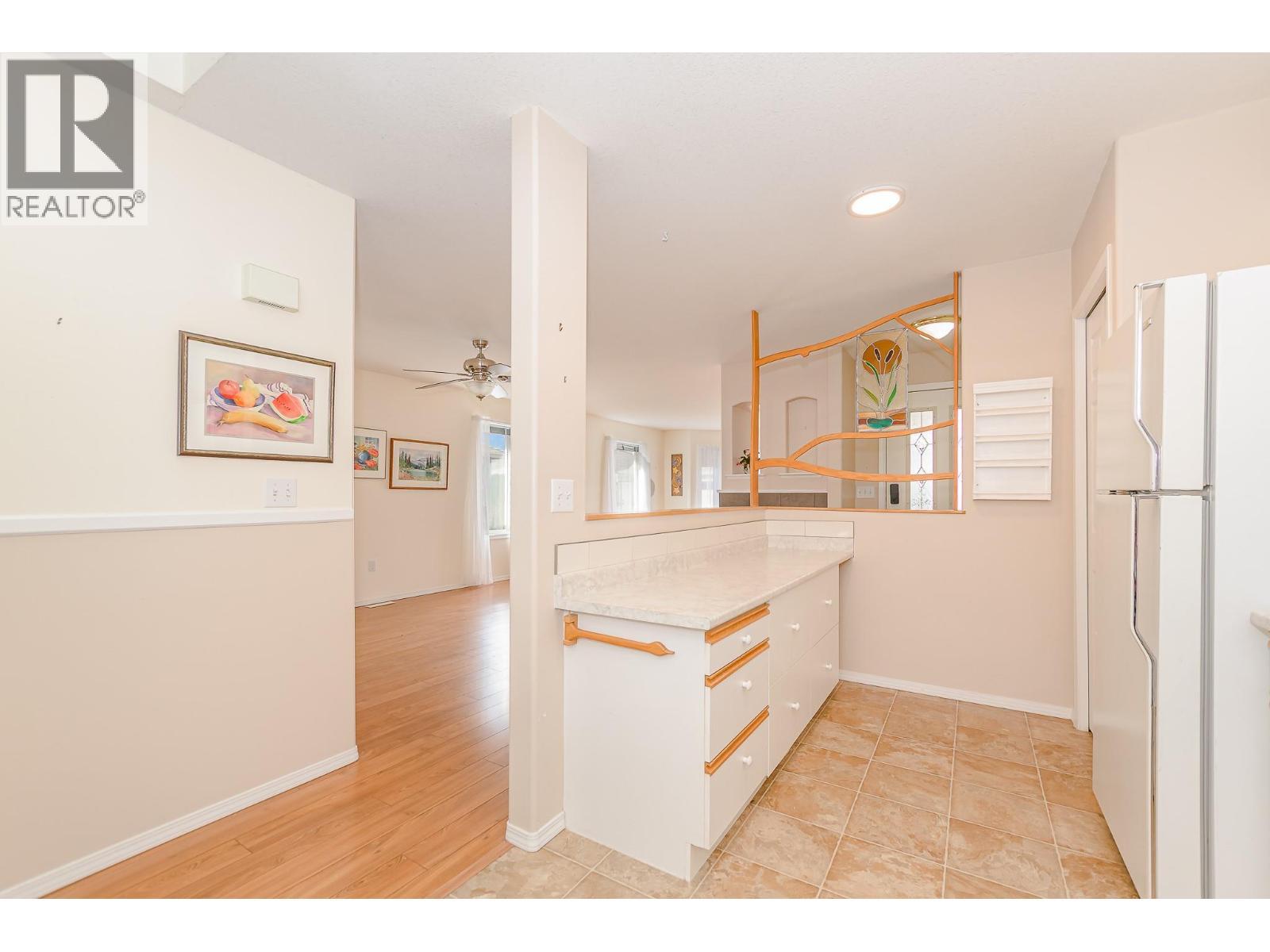 111 Harbourfront Drive Nw Unit# 47, Salmon Arm, BC - Indoor Photo Showing Other Room