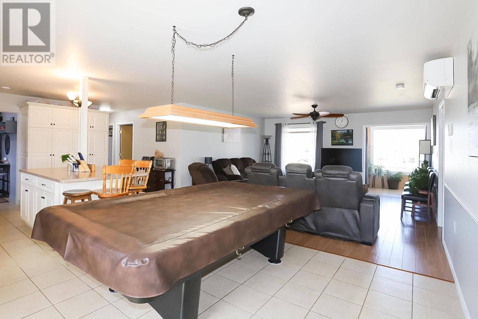 2233 Hilton Rd, Hilton Beach, ON - Indoor