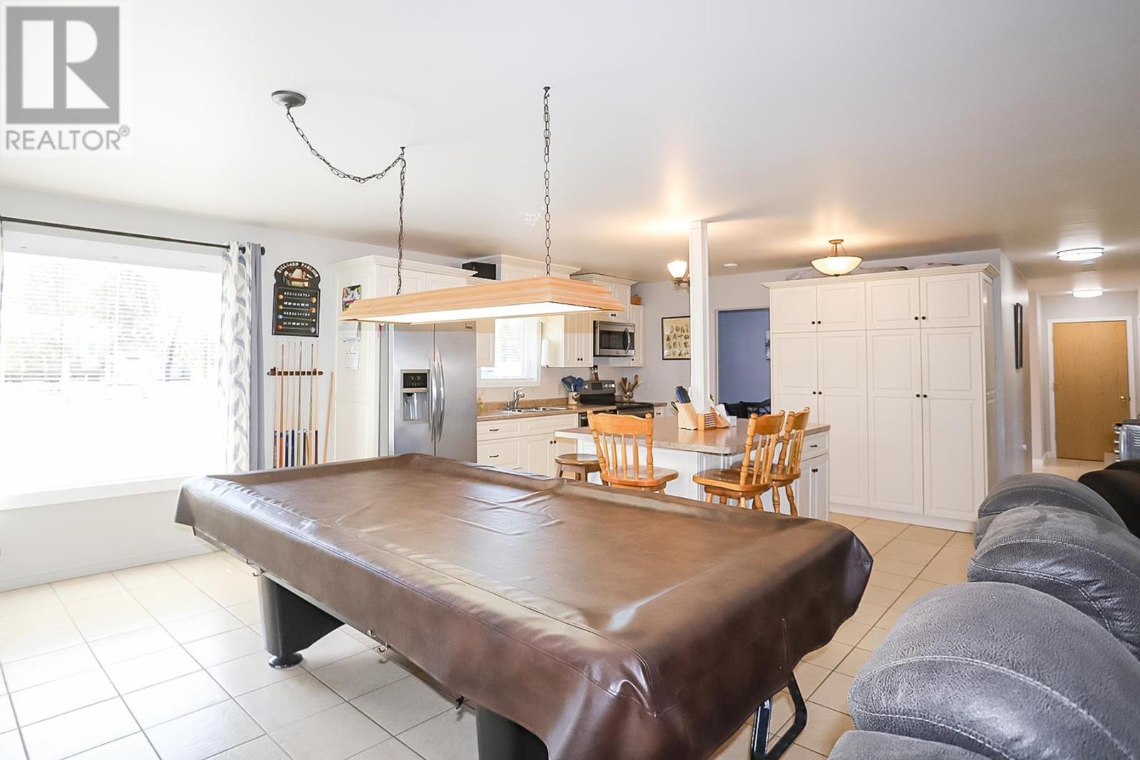 2233 Hilton Rd, Hilton Beach, ON - Indoor