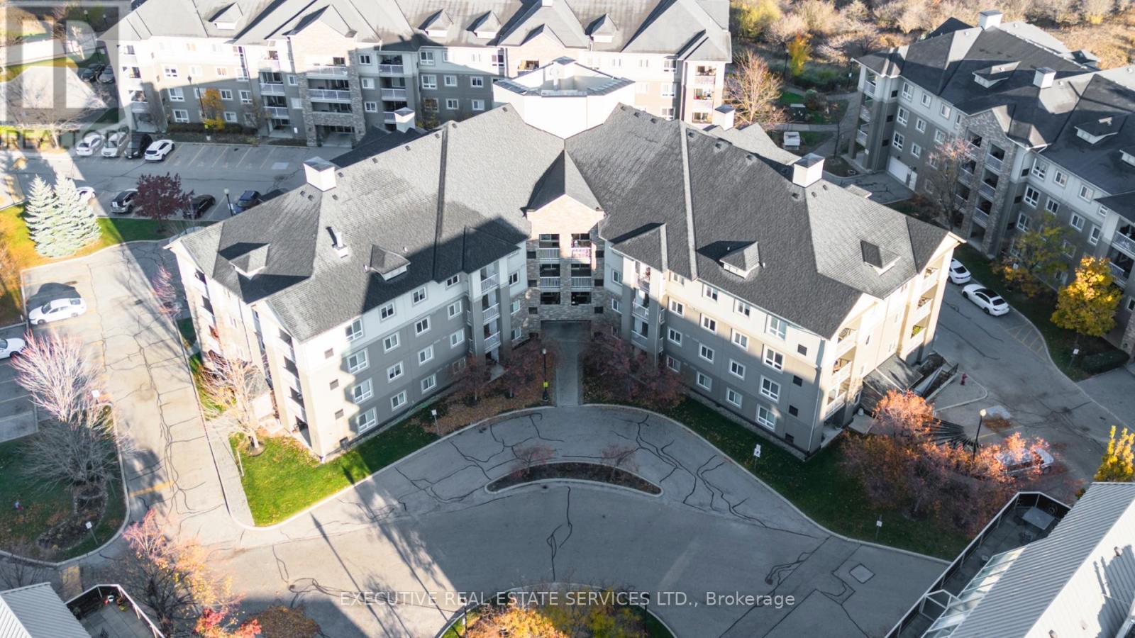 #203 - 4 Dayspring Circle, Brampton, ON - Outdoor