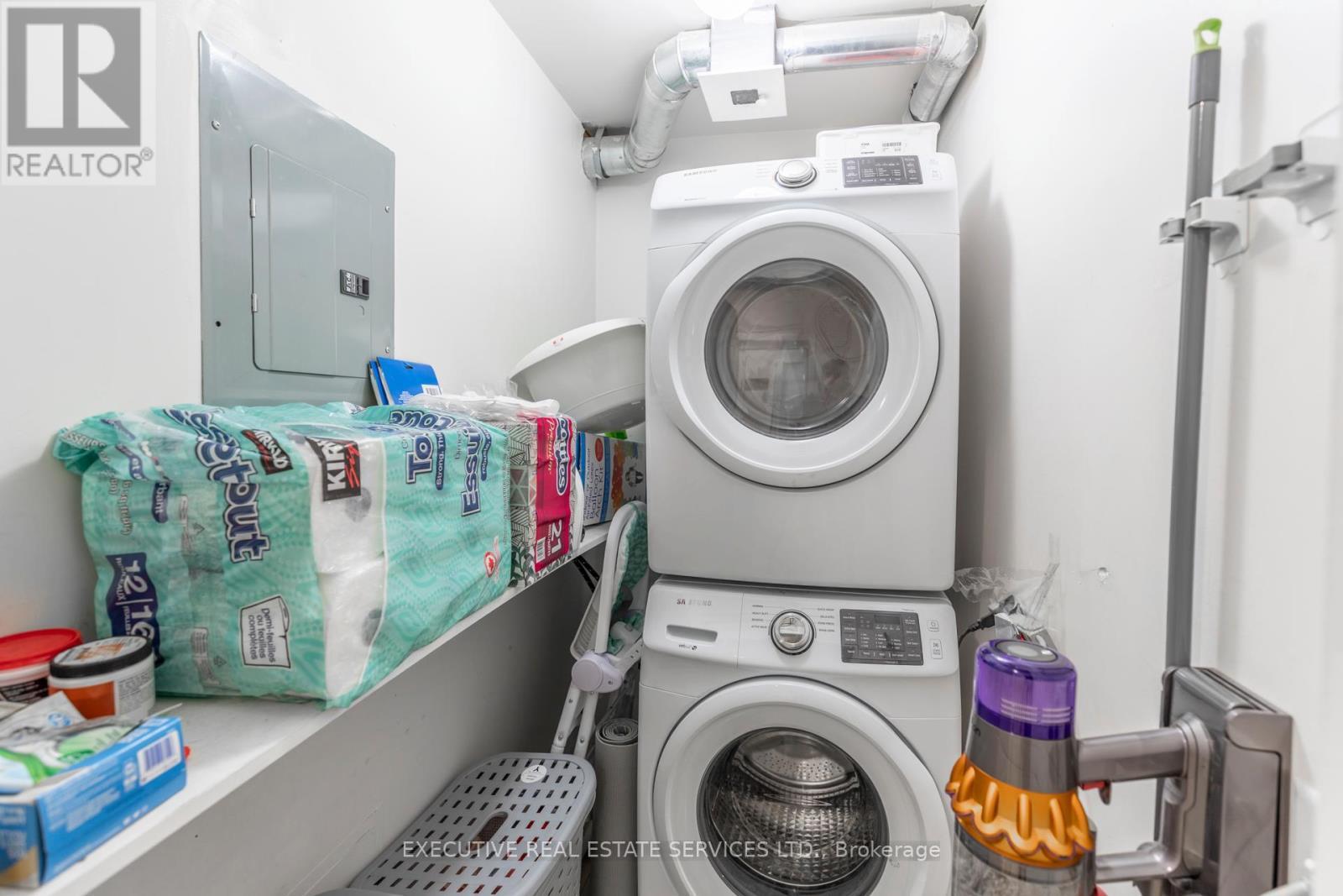 #203 - 4 Dayspring Circle, Brampton, ON - Indoor Photo Showing Laundry Room