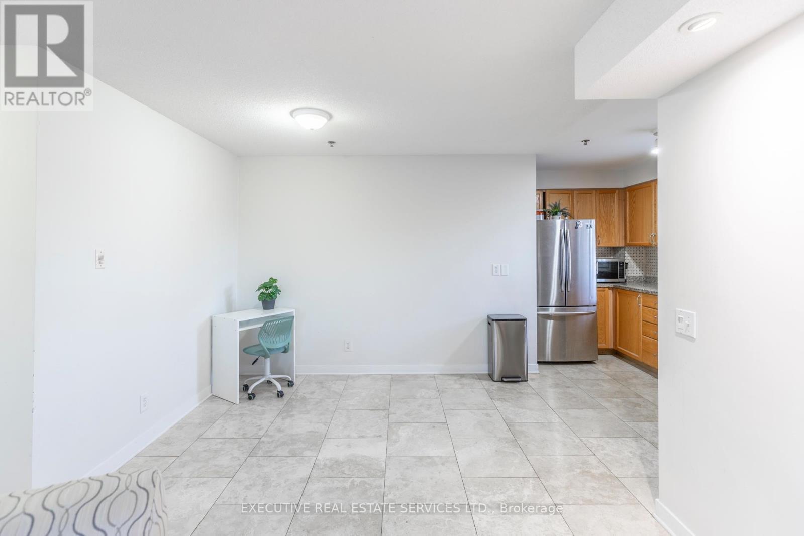 #203 - 4 Dayspring Circle, Brampton, ON - Indoor