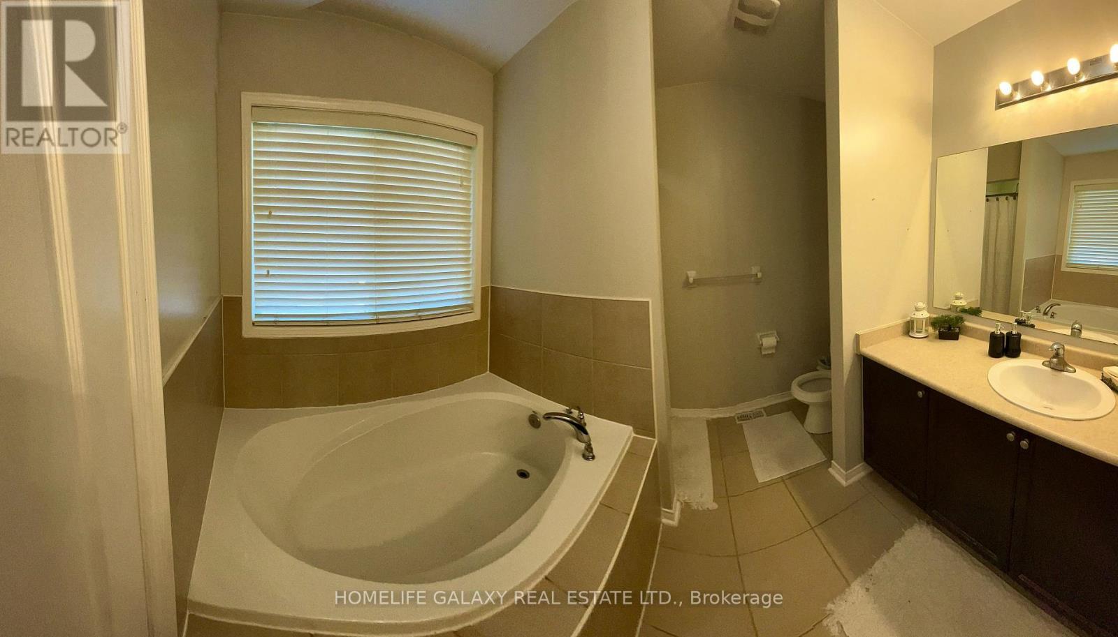 69 Crown Victoria Drive, Brampton, ON - Indoor Photo Showing Bathroom