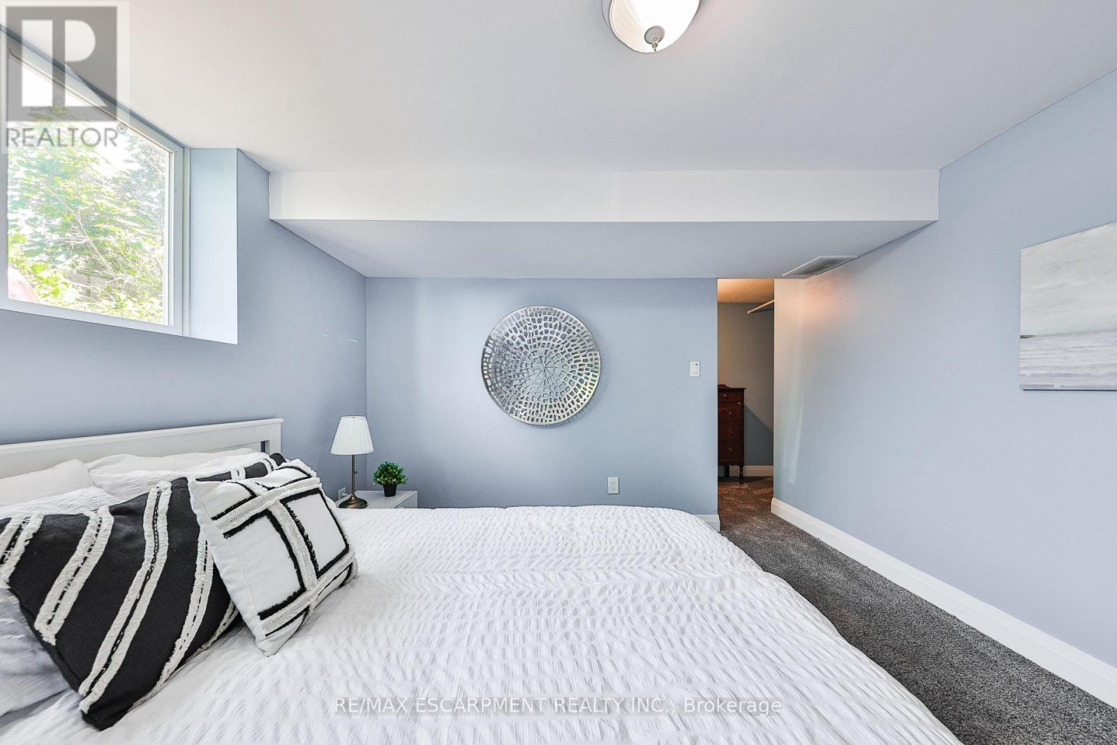 172 Hanover Place, Hamilton, ON - Indoor Photo Showing Bedroom