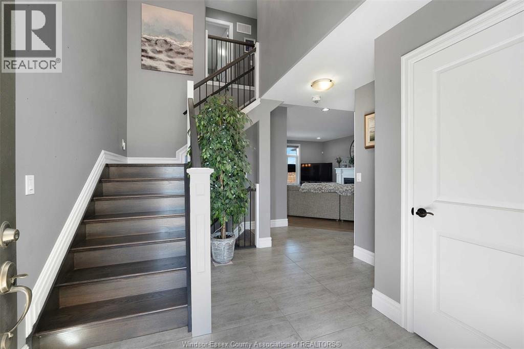 202 Summer Street, Lakeshore, ON - Indoor Photo Showing Other Room