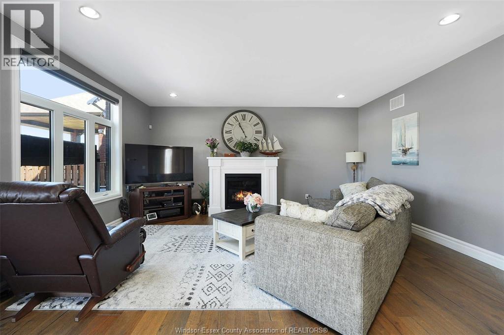 202 Summer Street, Lakeshore, ON - Indoor Photo Showing Living Room With Fireplace