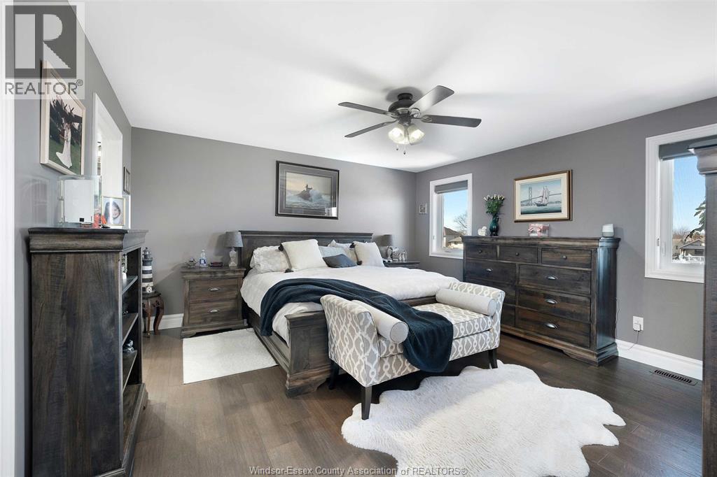 202 Summer Street, Lakeshore, ON - Indoor Photo Showing Bedroom