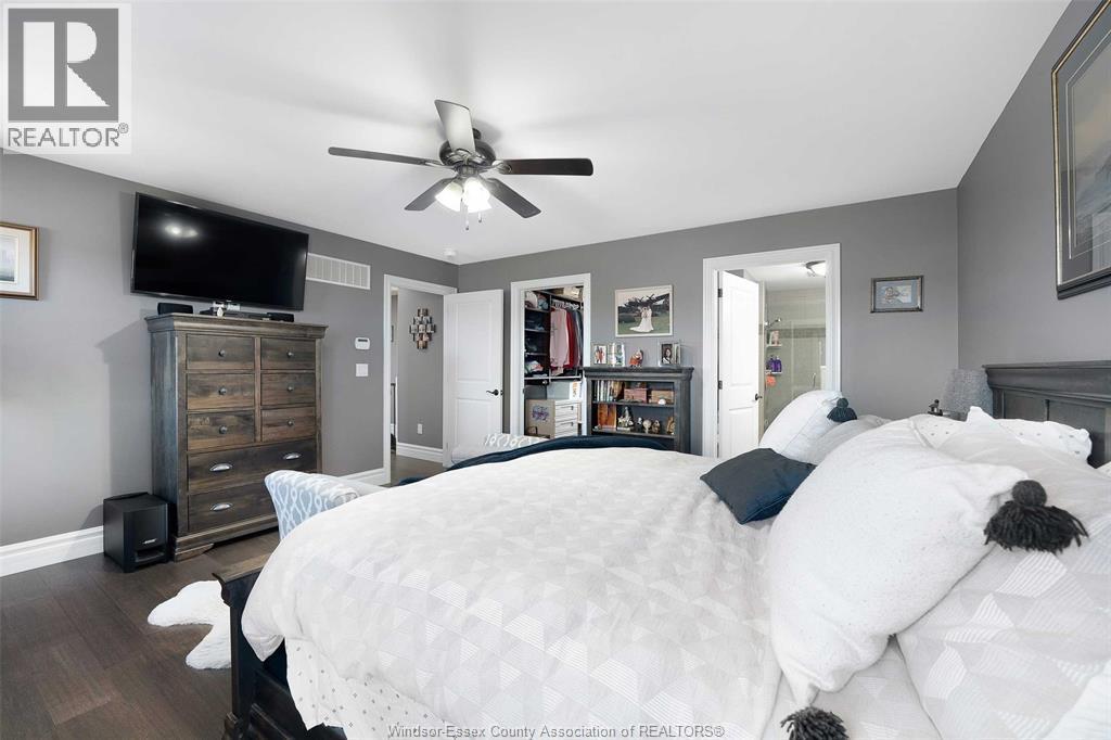 202 Summer Street, Lakeshore, ON - Indoor Photo Showing Bedroom