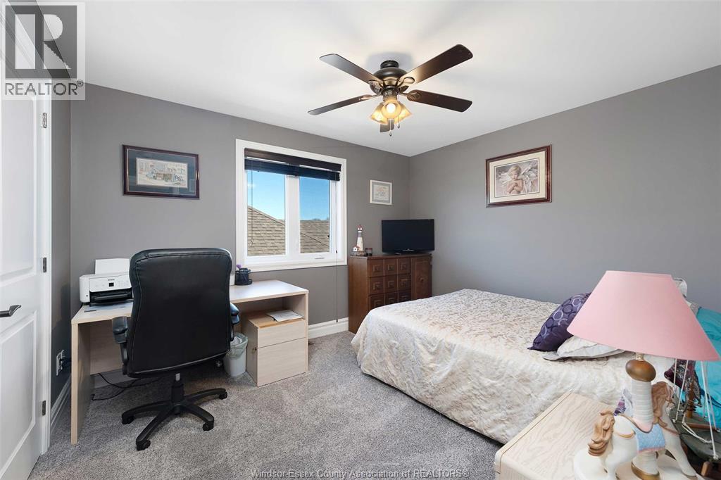 202 Summer Street, Lakeshore, ON - Indoor Photo Showing Bedroom