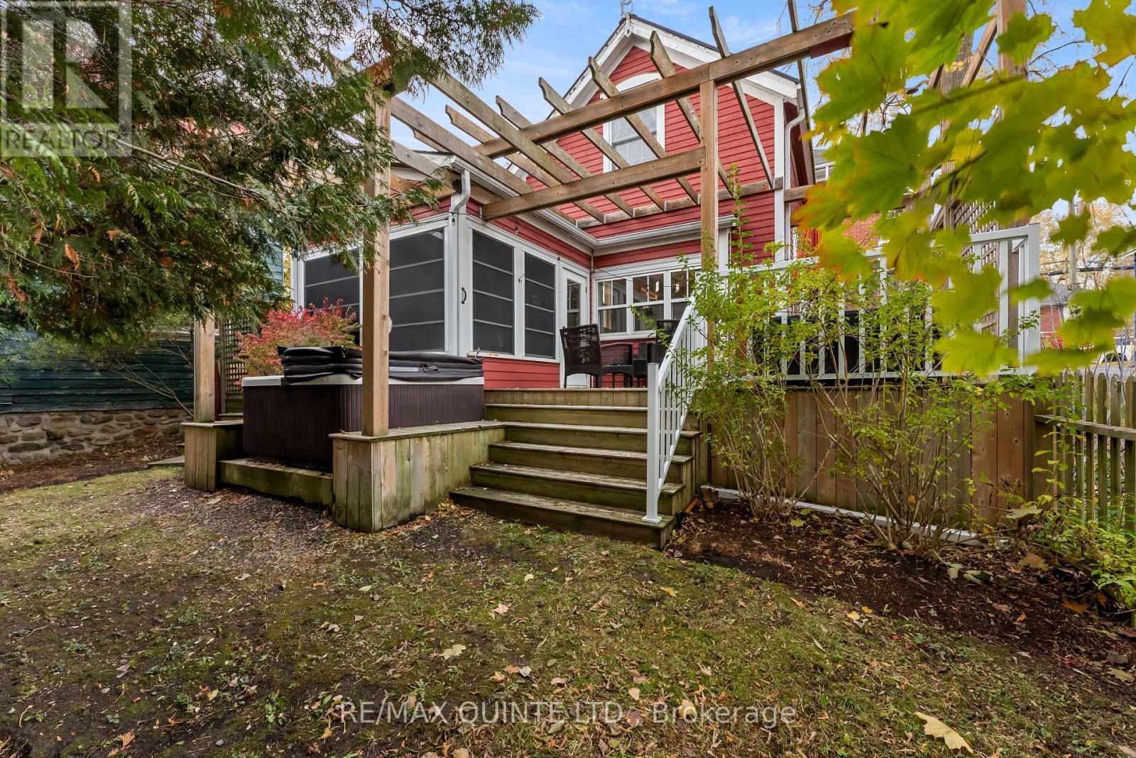 349 Main Street, Prince Edward County (Bloomfield Ward), ON - Outdoor