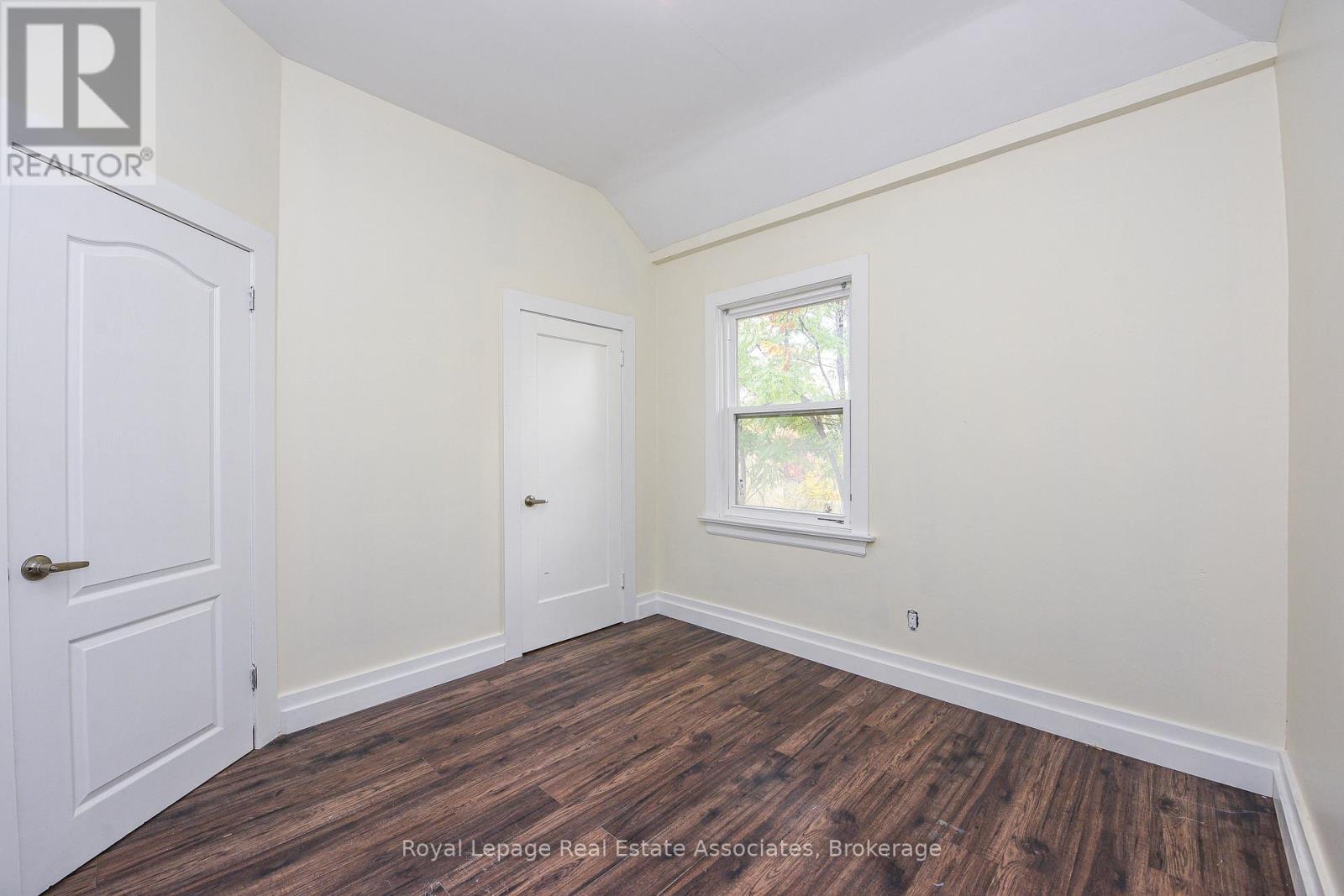 1561 Hurontario Street, Mississauga, ON