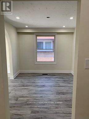 351 Queen Victoria Drive, Hamilton, ON - Indoor Photo Showing Other Room