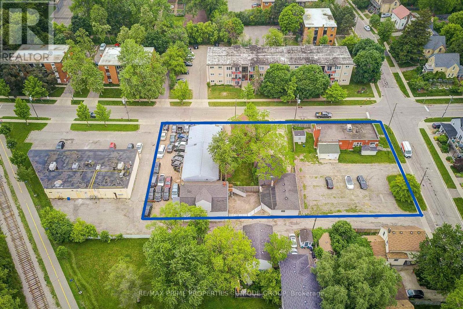 155 Ahrens Street W, Kitchener, ON