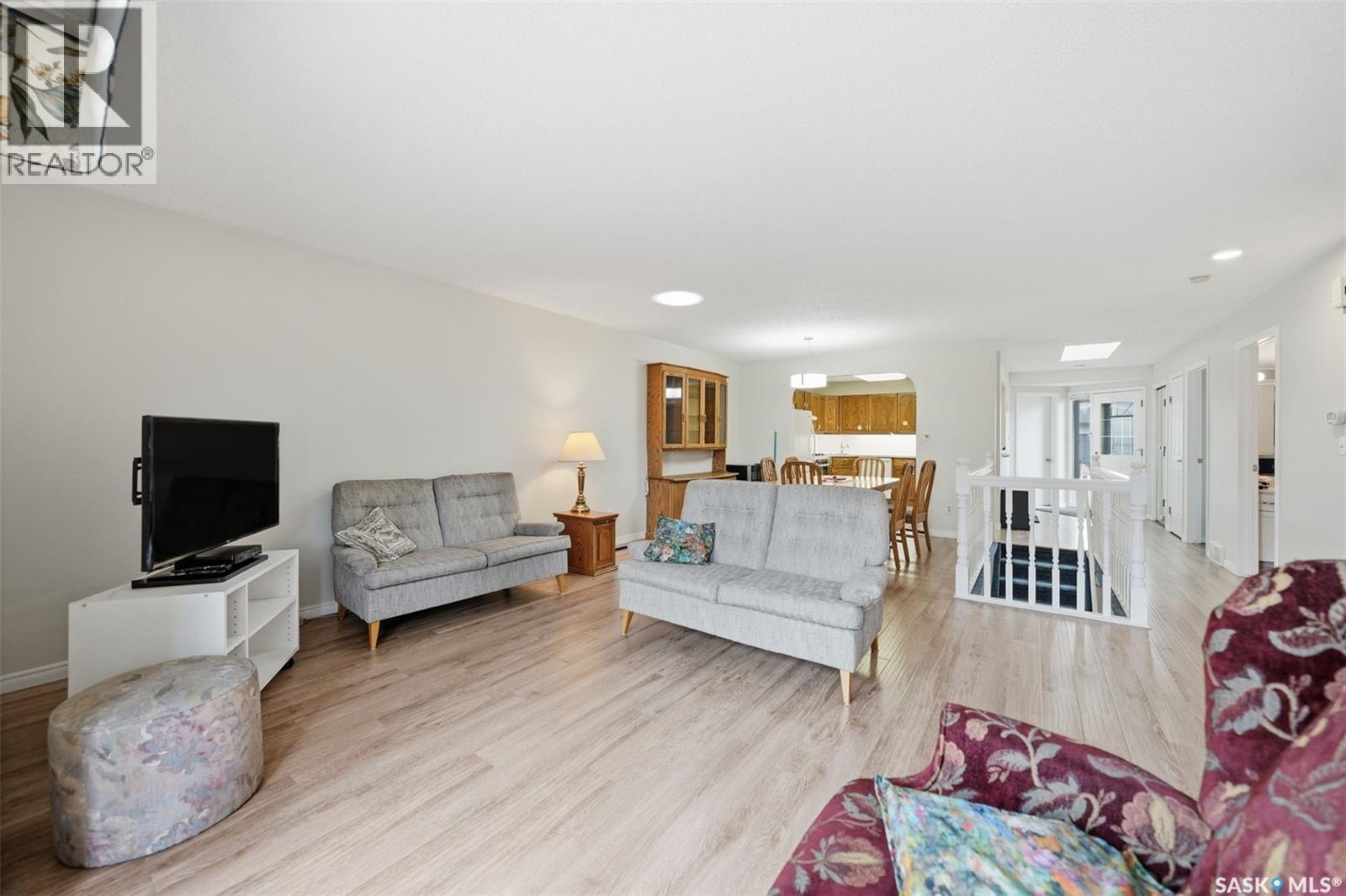 40 3415 Calder Crescent, Saskatoon, SK - Indoor Photo Showing Living Room