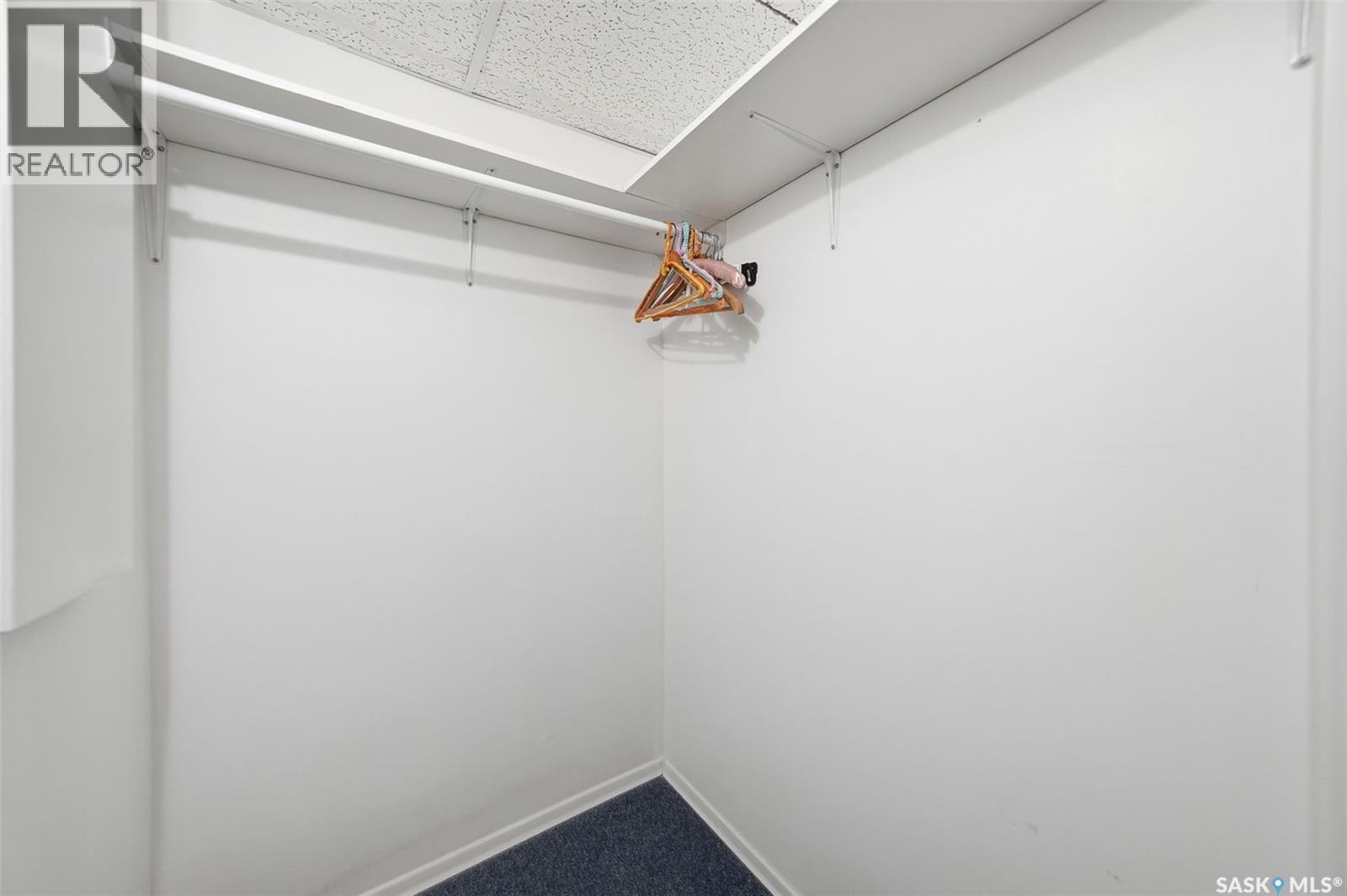 40 3415 Calder Crescent, Saskatoon, SK - Indoor