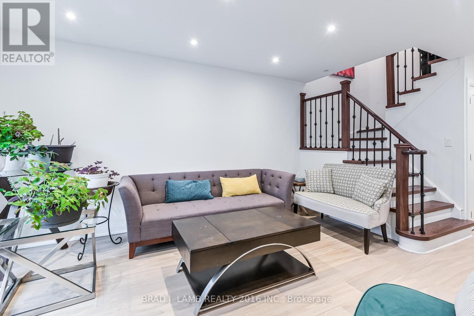 Bed 2 - 54 Campbell Avenue, Vaughan, ON - Indoor