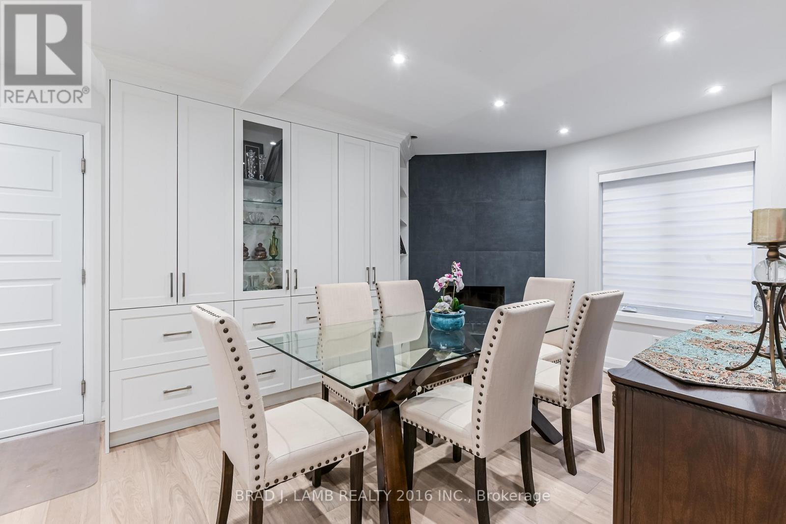 Bed 2 - 54 Campbell Avenue, Vaughan, ON - Indoor Photo Showing Dining Room