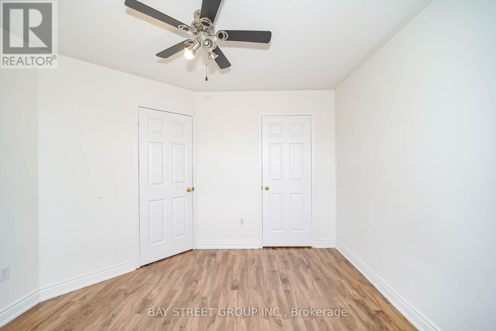 407 Hollandview Trail, Aurora, ON - Indoor Photo Showing Other Room