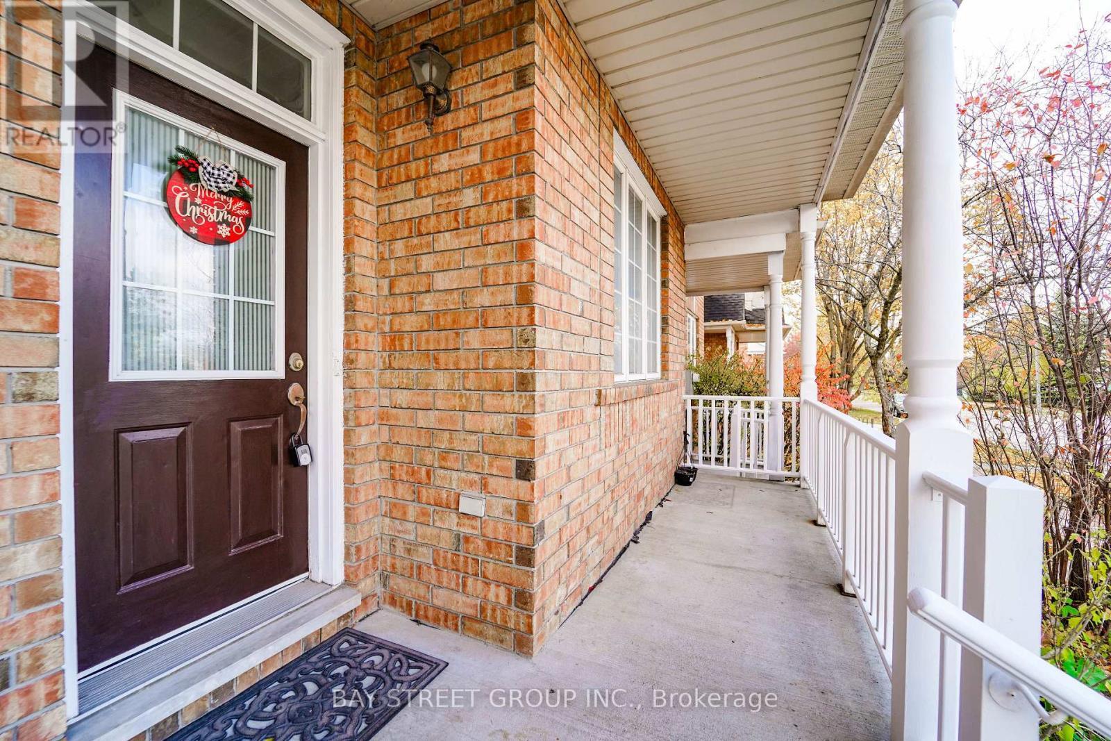 407 Hollandview Trail, Aurora, ON - Outdoor With Exterior