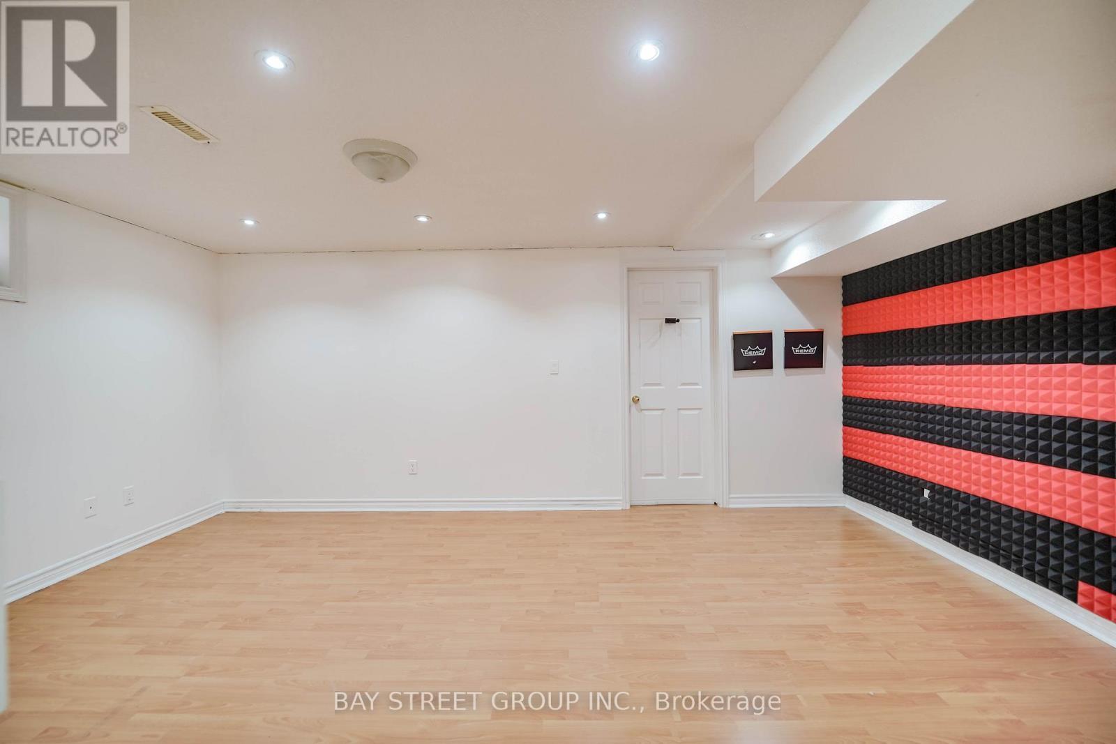 407 Hollandview Trail, Aurora, ON - Indoor