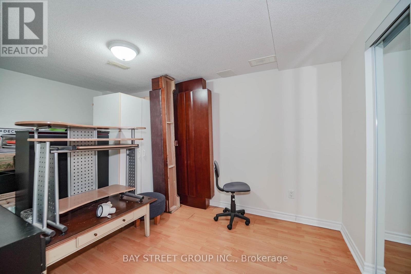 407 Hollandview Trail, Aurora, ON - Indoor Photo Showing Other Room