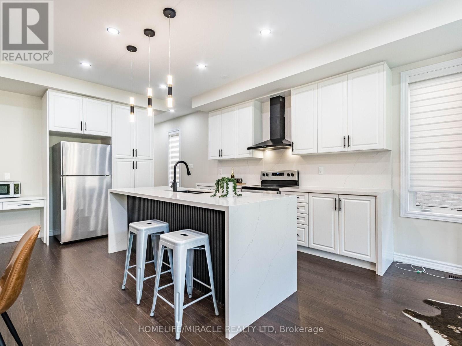1416 Oakmont Common, Burlington, ON - Indoor Photo Showing Kitchen With Stainless Steel Kitchen With Upgraded Kitchen