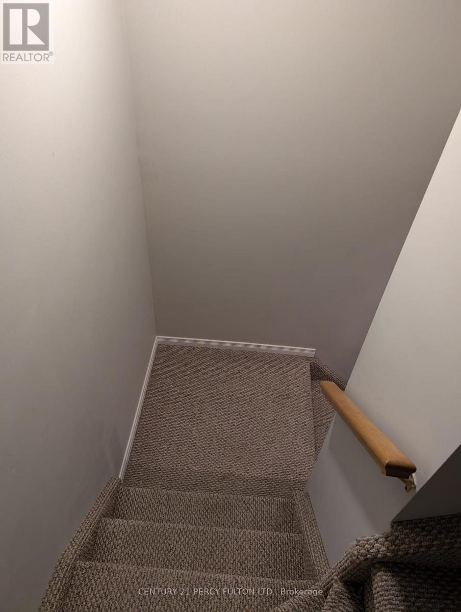 71 Barchester Crescent, Whitby, ON - Indoor Photo Showing Other Room