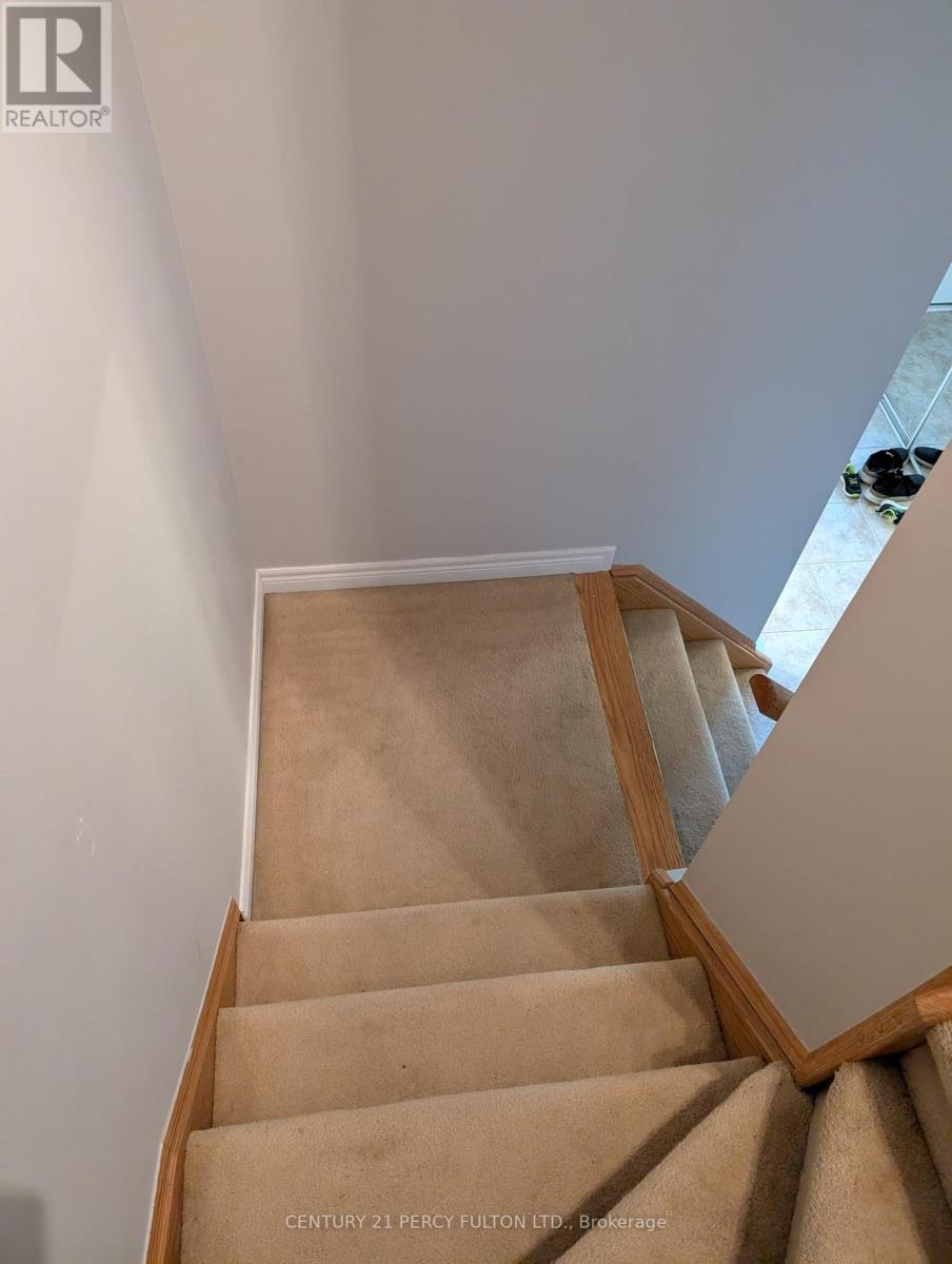 71 Barchester Crescent, Whitby, ON - Indoor Photo Showing Other Room