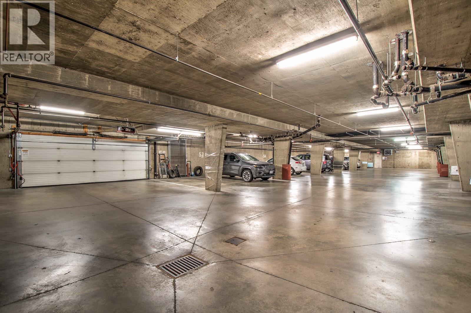3220 Centennial Drive Unit# 109, Vernon, BC - Indoor Photo Showing Garage