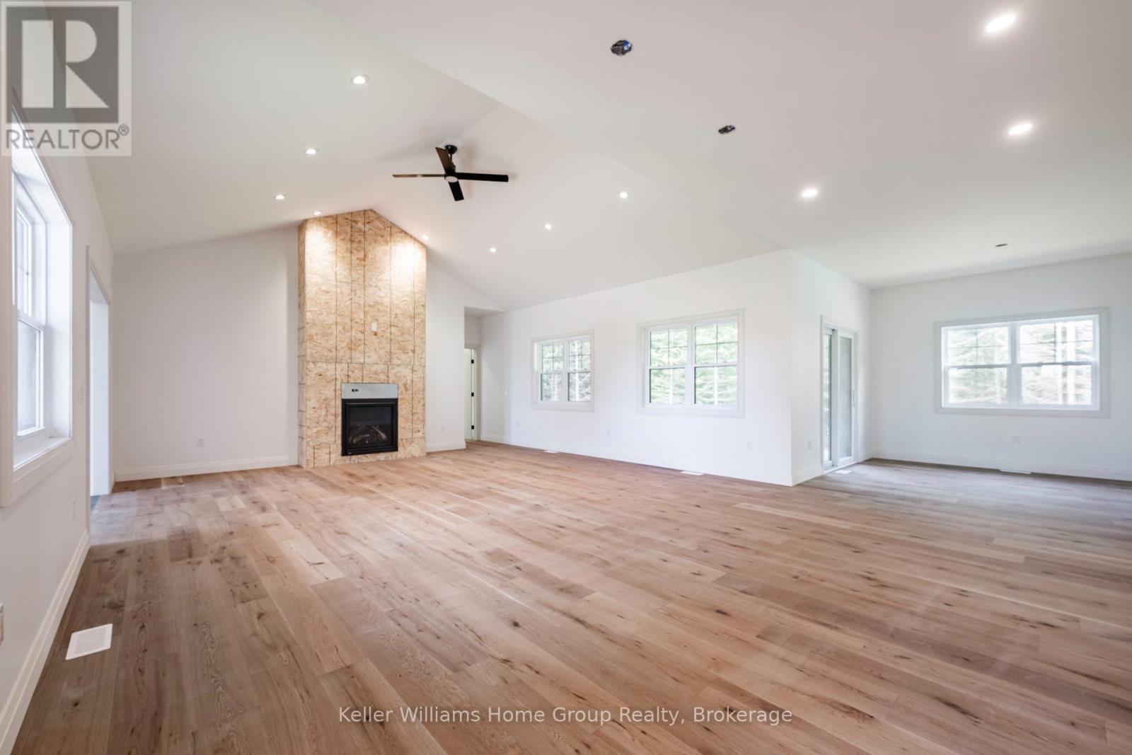 537266 Main Street, Melancthon, ON - Indoor With Fireplace