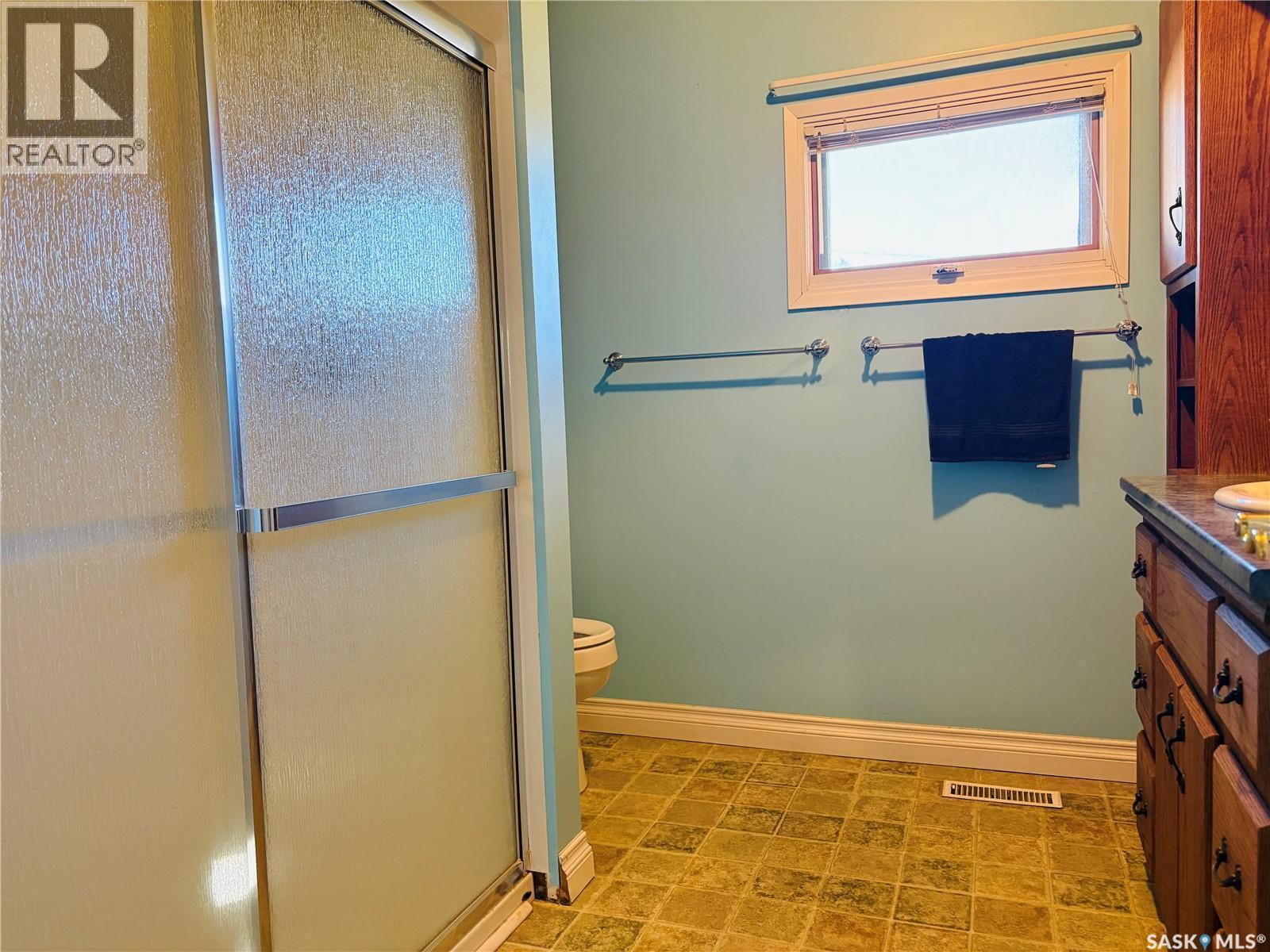 117 King Street, Stewart Valley, SK - Indoor Photo Showing Bathroom