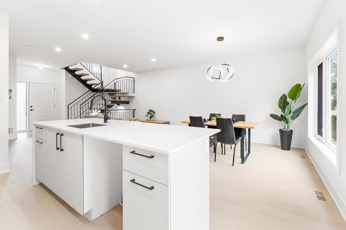 Kitchen - 7 Rue Lavigne, Boisbriand, QC - Indoor Photo Showing Kitchen