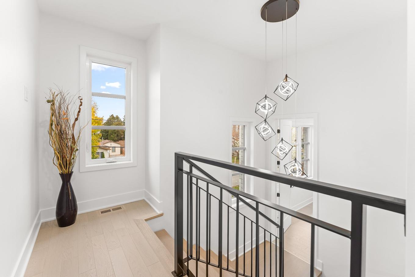 Passageway - 7 Rue Lavigne, Boisbriand, QC - Indoor Photo Showing Other Room