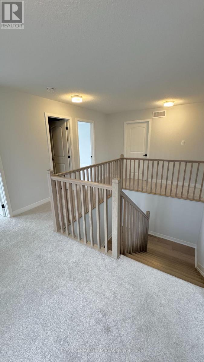 122 Tonic Crescent, Ottawa, ON - Indoor Photo Showing Other Room