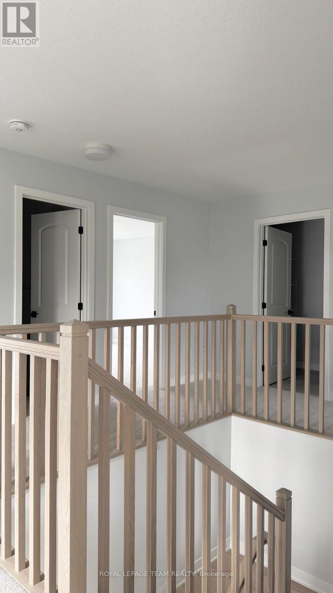 122 Tonic Crescent, Ottawa, ON - Indoor Photo Showing Other Room