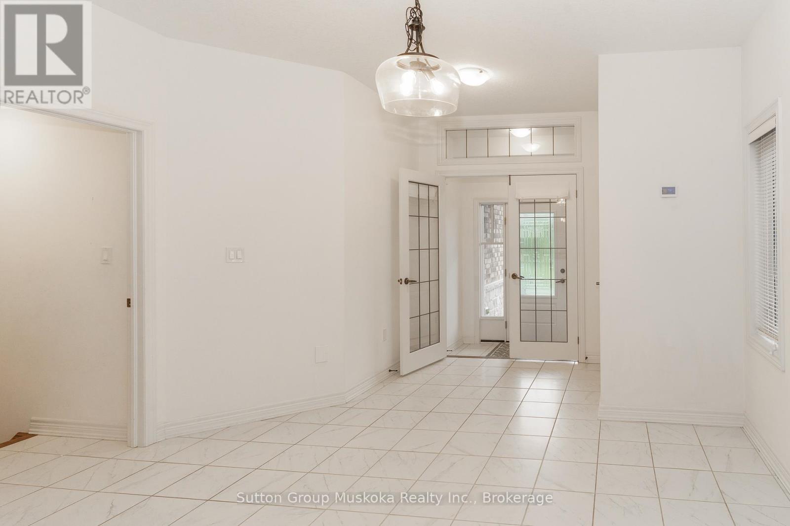 14 Braeside Crescent, Huntsville (Chaffey), ON - Indoor Photo Showing Other Room