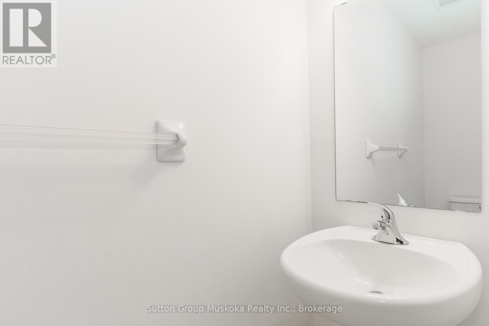 14 Braeside Crescent, Huntsville (Chaffey), ON - Indoor Photo Showing Bathroom